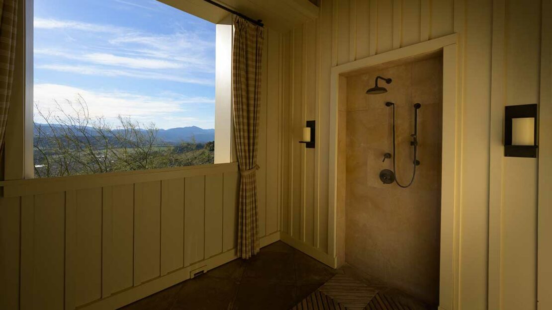 Poetry Inn Walt Whitman Suite Outdoor Shower